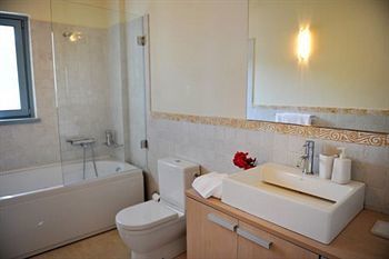 Urania Luxury Villas Pondi Bagian luar foto